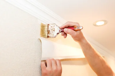 Pose de papier peint à Arces — revêtements muraux et toiles de verre